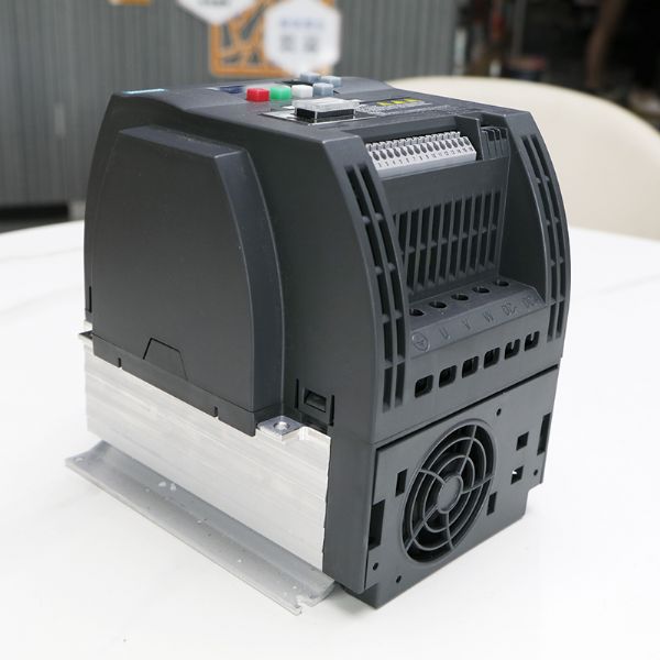 6SL3210-5BE24-0UV0 - 61685